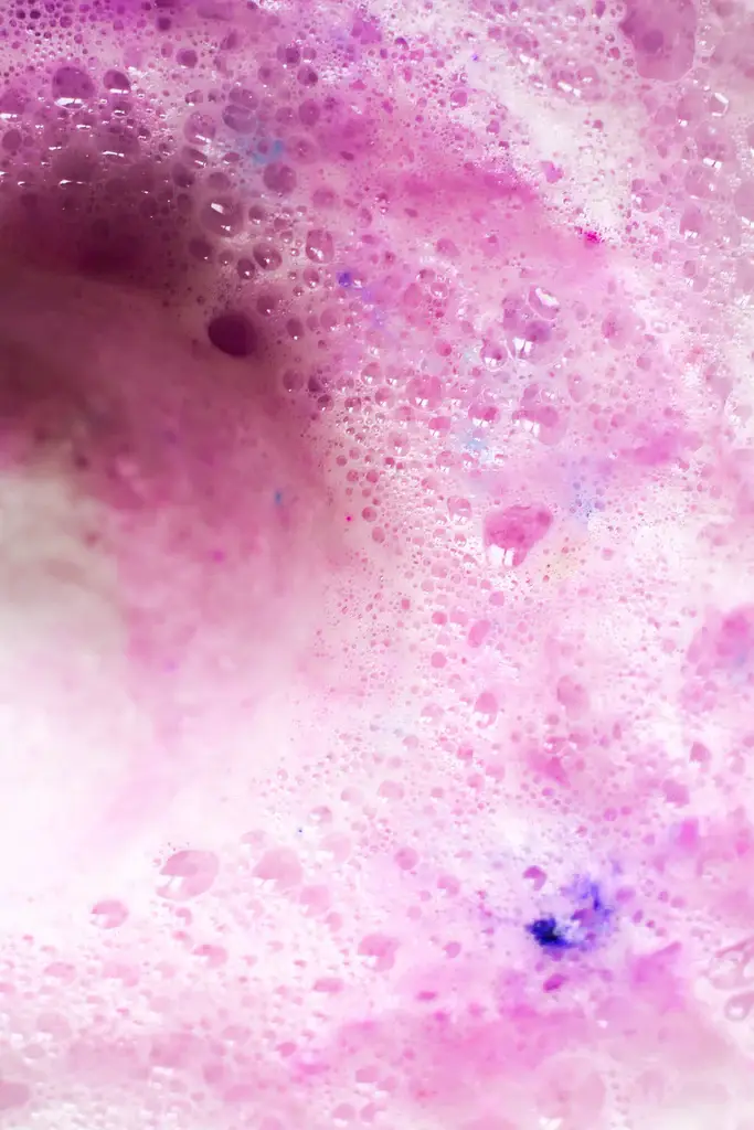 Birthday Cake Bath Bomb - Image 4