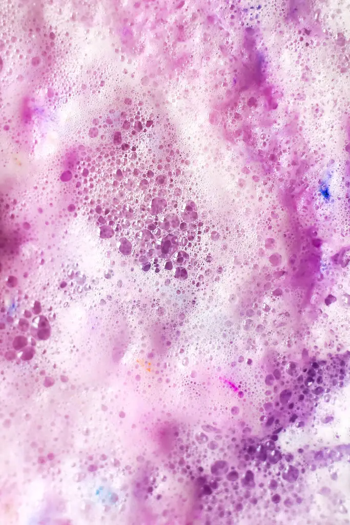 Birthday Cake Bath Bomb - Image 6