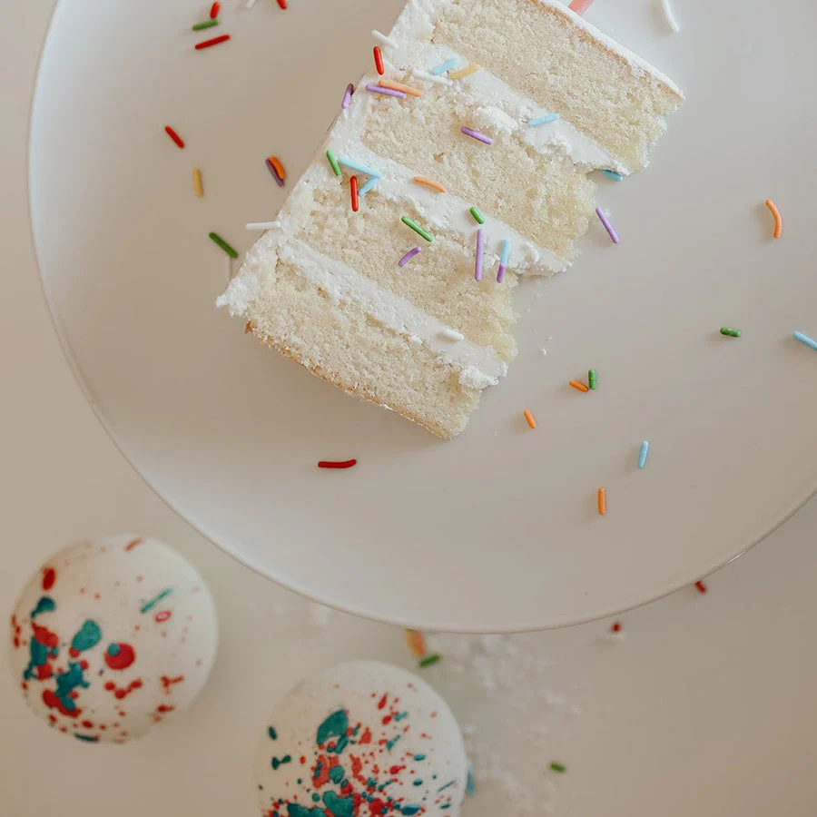 Birthday Cake Bath Bomb - Image 3