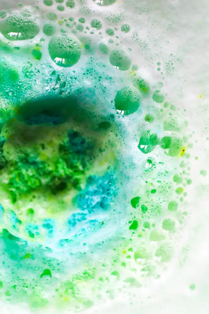 Eucalyptus Yuzu Bath Bomb - Image 3