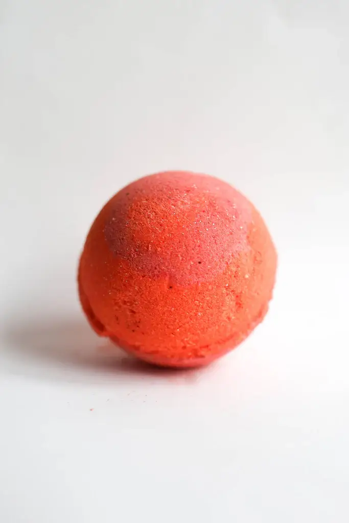 Peach Bellini Bath Bomb - Image 2