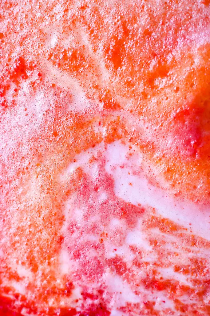 Peach Bellini Bath Bomb - Image 6