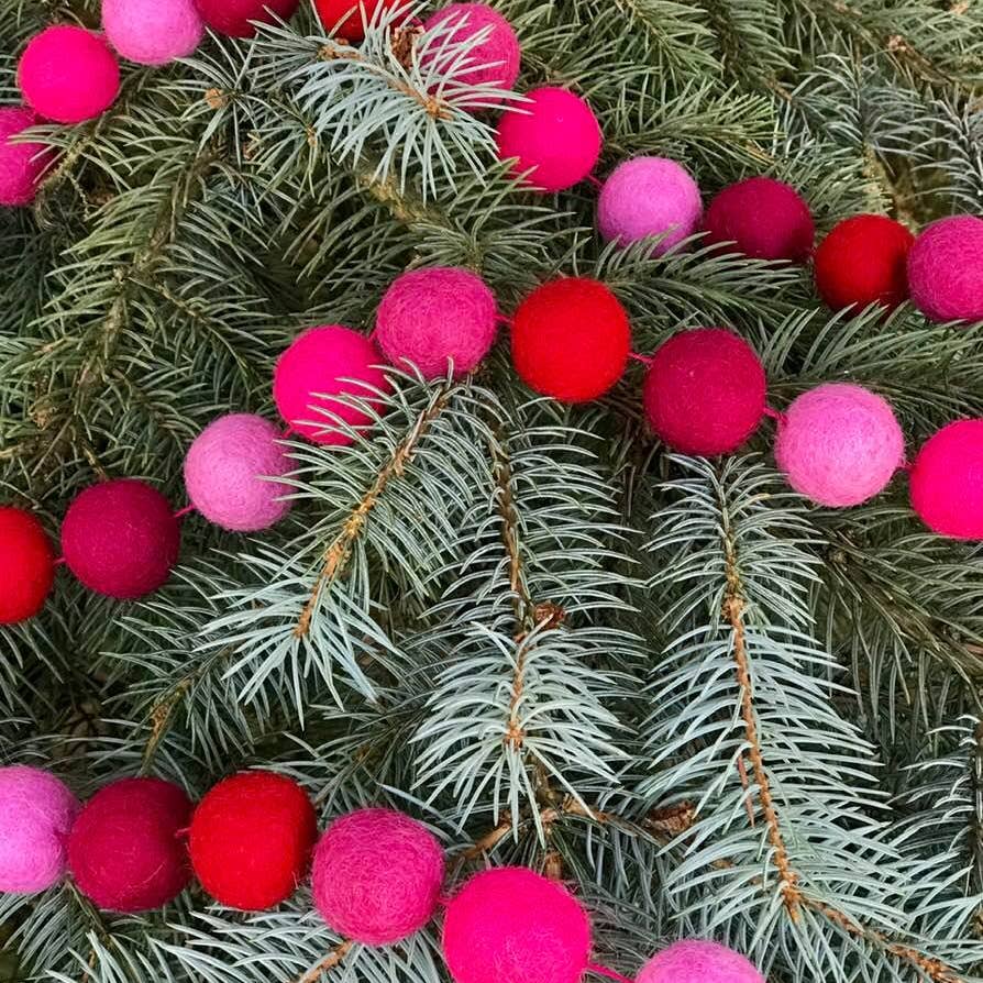 Pom Pom Felt Garland - Image 3