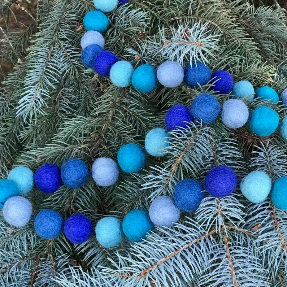 Pom Pom Felt Garland - Image 4