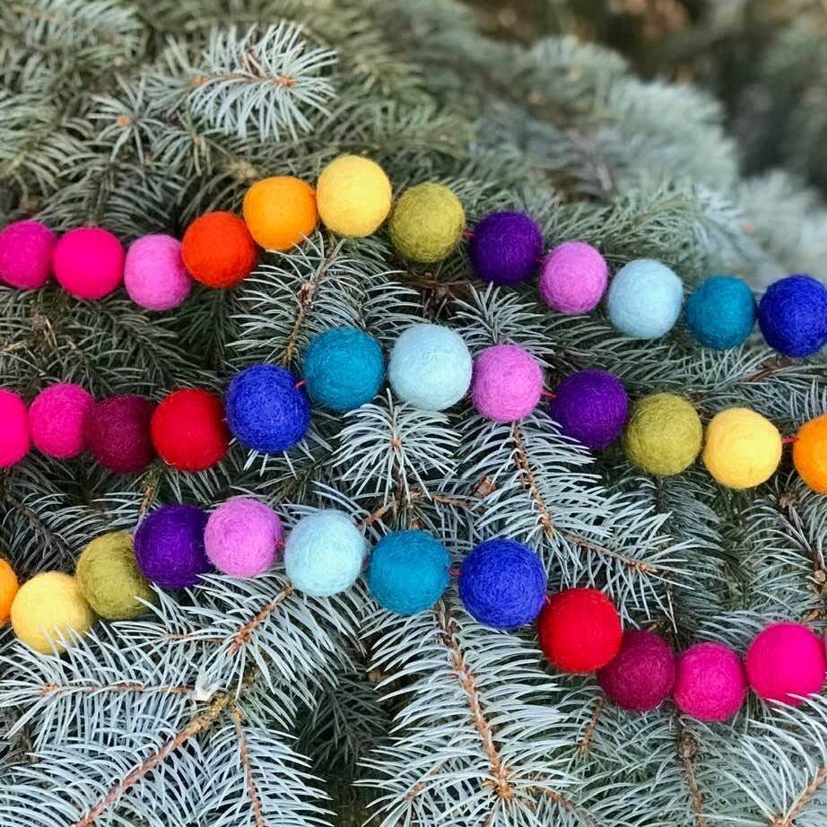 Pom Pom Felt Garland - Image 6